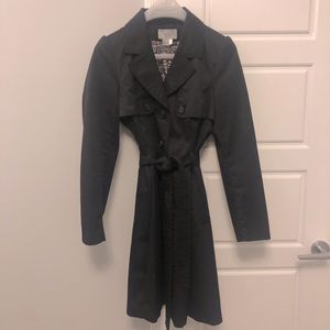 Classic chic knee length trench coat from H&M